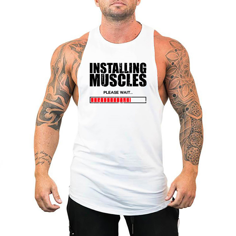 筋肉のインストールお待ちくださいプリントベストジムフィットネ - Muscle Tee Workout のレビューと価格